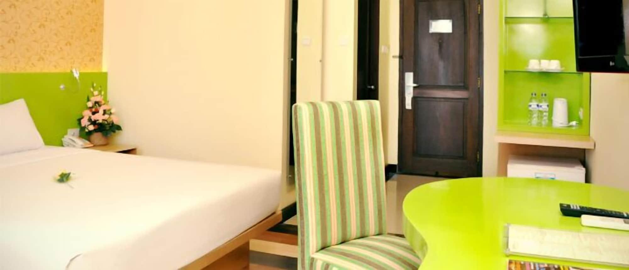 Pandanaran Hotel Семаранг Экстерьер фото