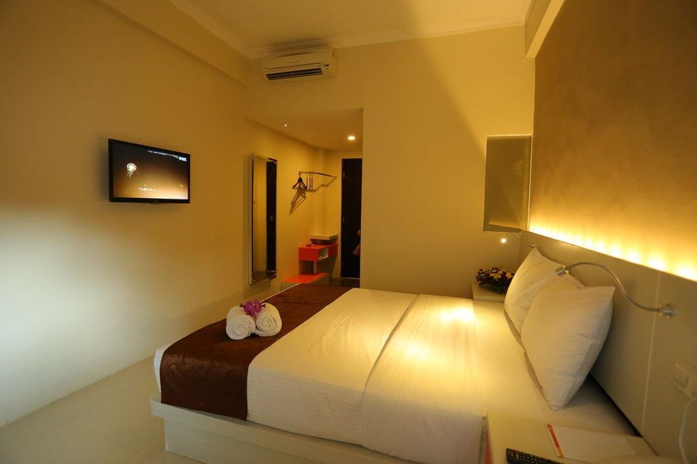 Pandanaran Hotel Семаранг Экстерьер фото