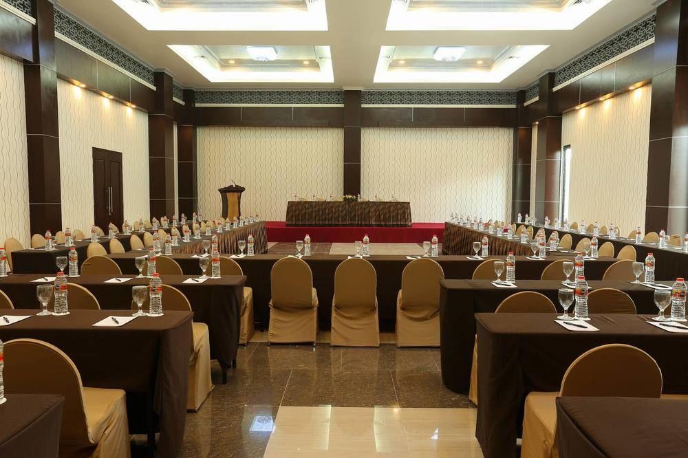 Pandanaran Hotel Семаранг Экстерьер фото