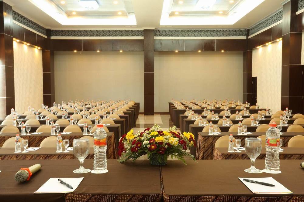 Pandanaran Hotel Семаранг Экстерьер фото