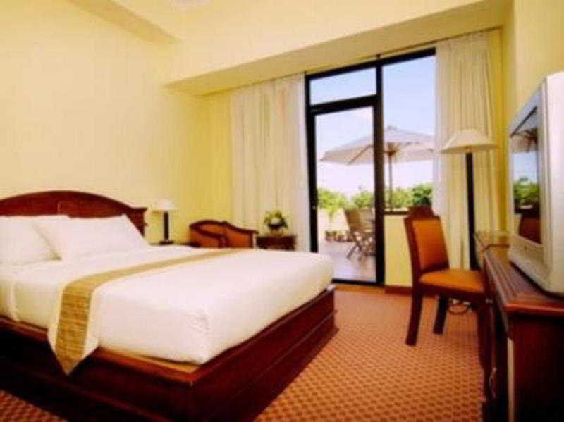 Pandanaran Hotel Семаранг Экстерьер фото