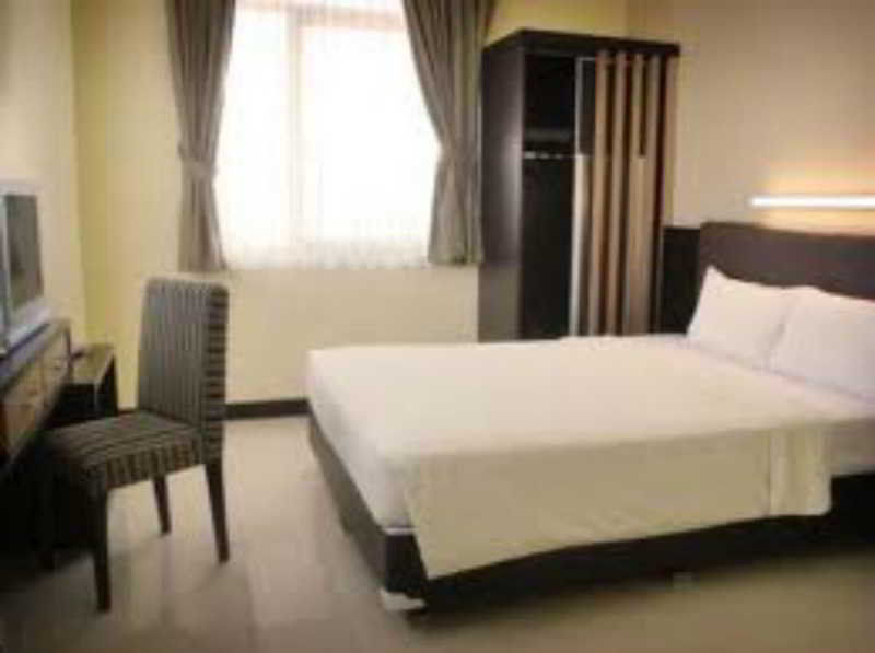Pandanaran Hotel Семаранг Экстерьер фото