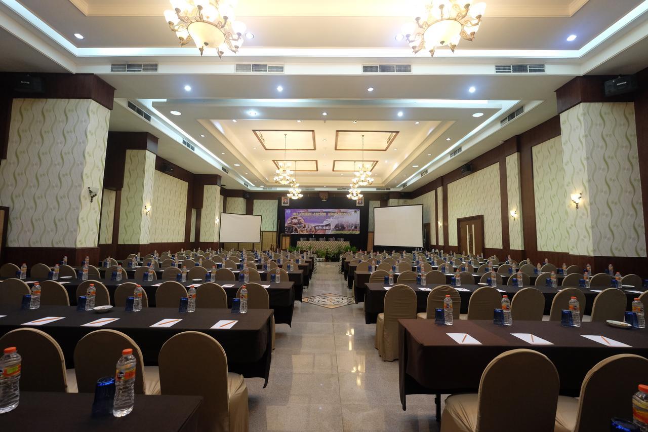 Pandanaran Hotel Семаранг Экстерьер фото