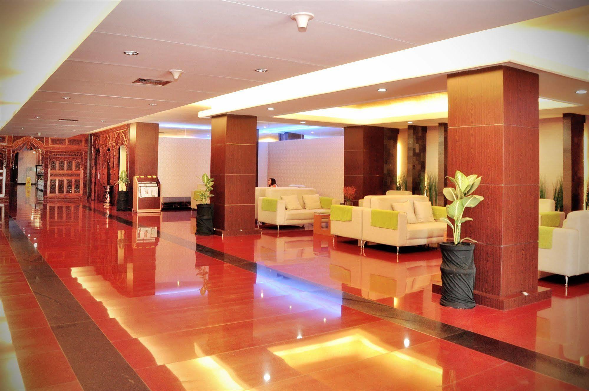 Pandanaran Hotel Семаранг Экстерьер фото