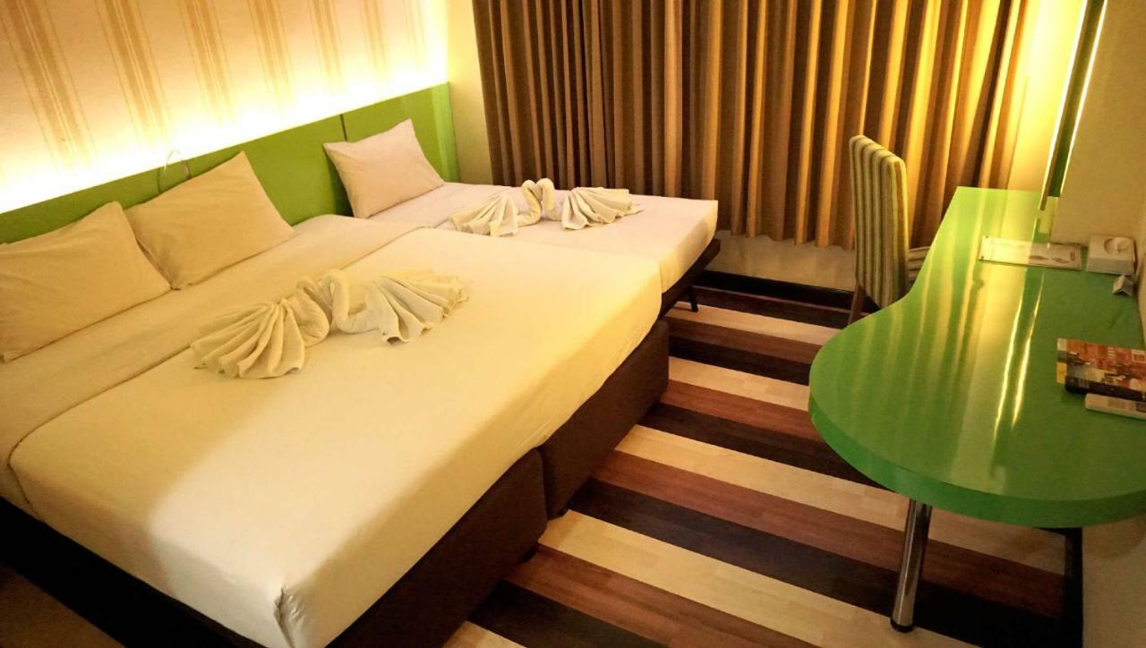 Pandanaran Hotel Семаранг Экстерьер фото
